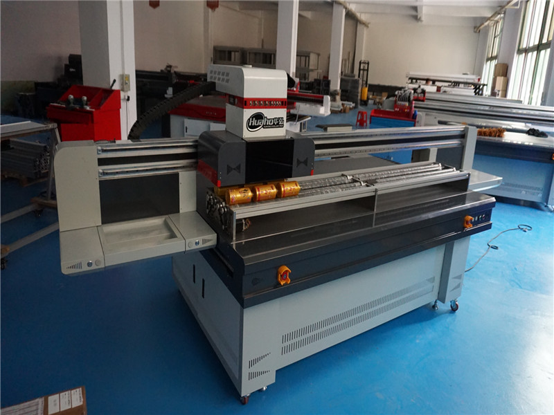 塑料瓶打印機-塑料瓶噴繪機(圖2) 塑料瓶打印機-塑料瓶噴繪機(圖2)